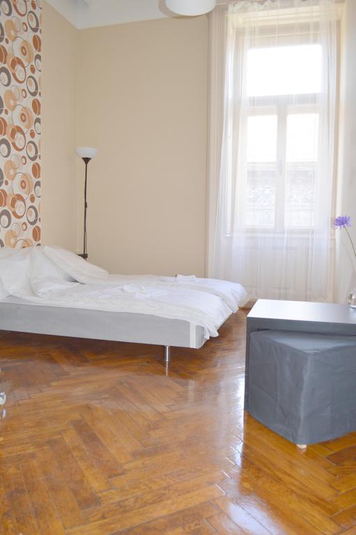 Synagogue Central Guest House - Budapest — Photos 1